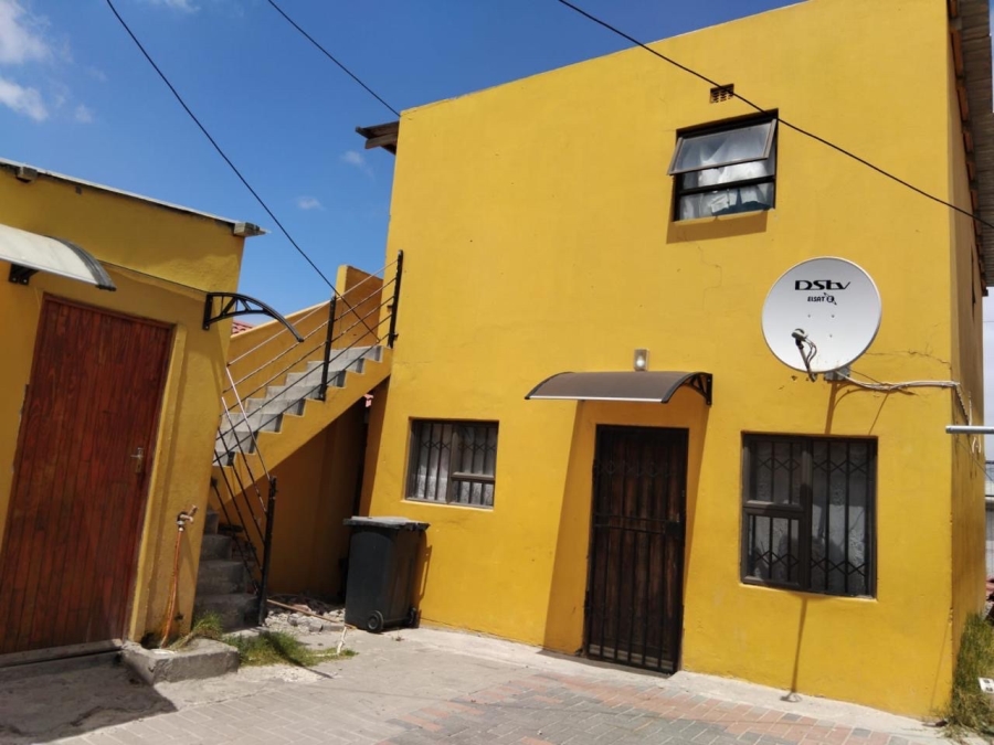 5 Bedroom Property for Sale in Fairdale Western Cape